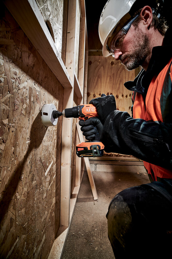 Wiertarko-wkrętarka AEG PowerTools BSB 18G4-0 (+ walizka) | 
