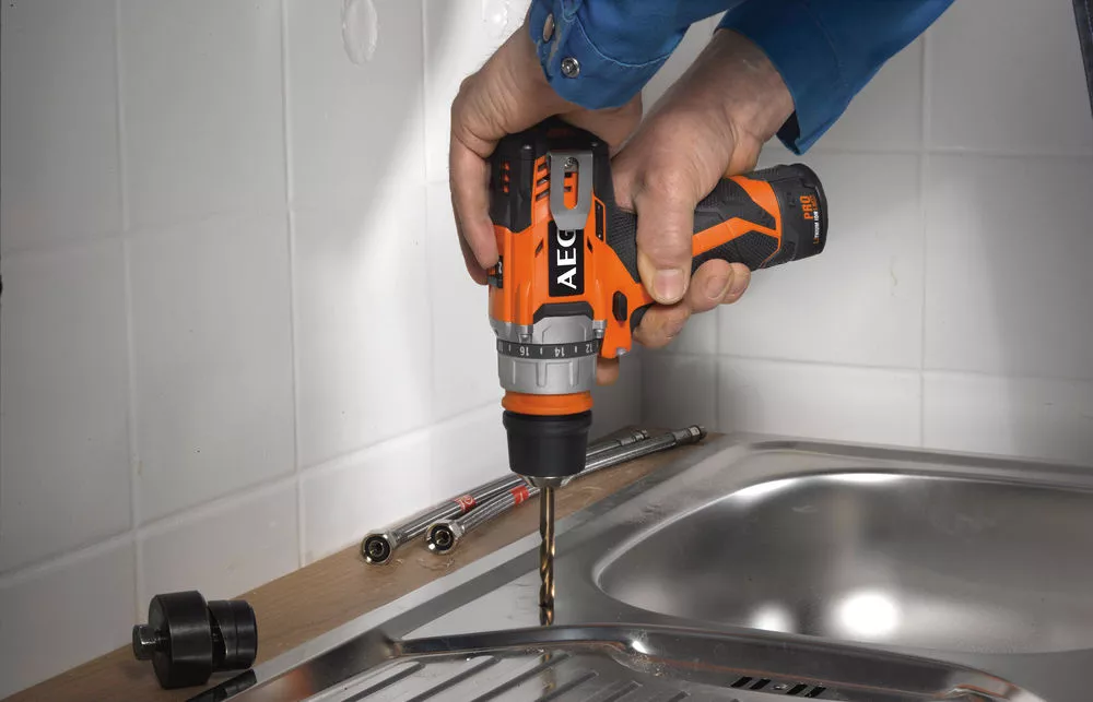 Wiertarko-wkrętarka AEG Powertools BS 12C2 li-202c ▷ 