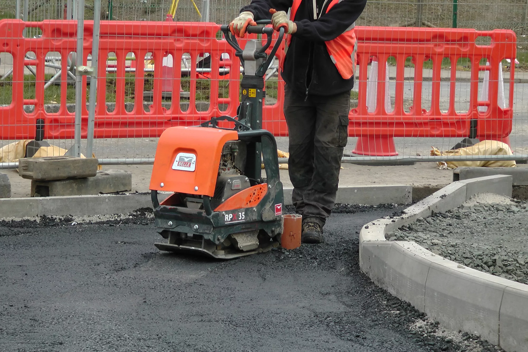 Zagęszczarka rewersyjna Altrad Belle RPX 35/60DE