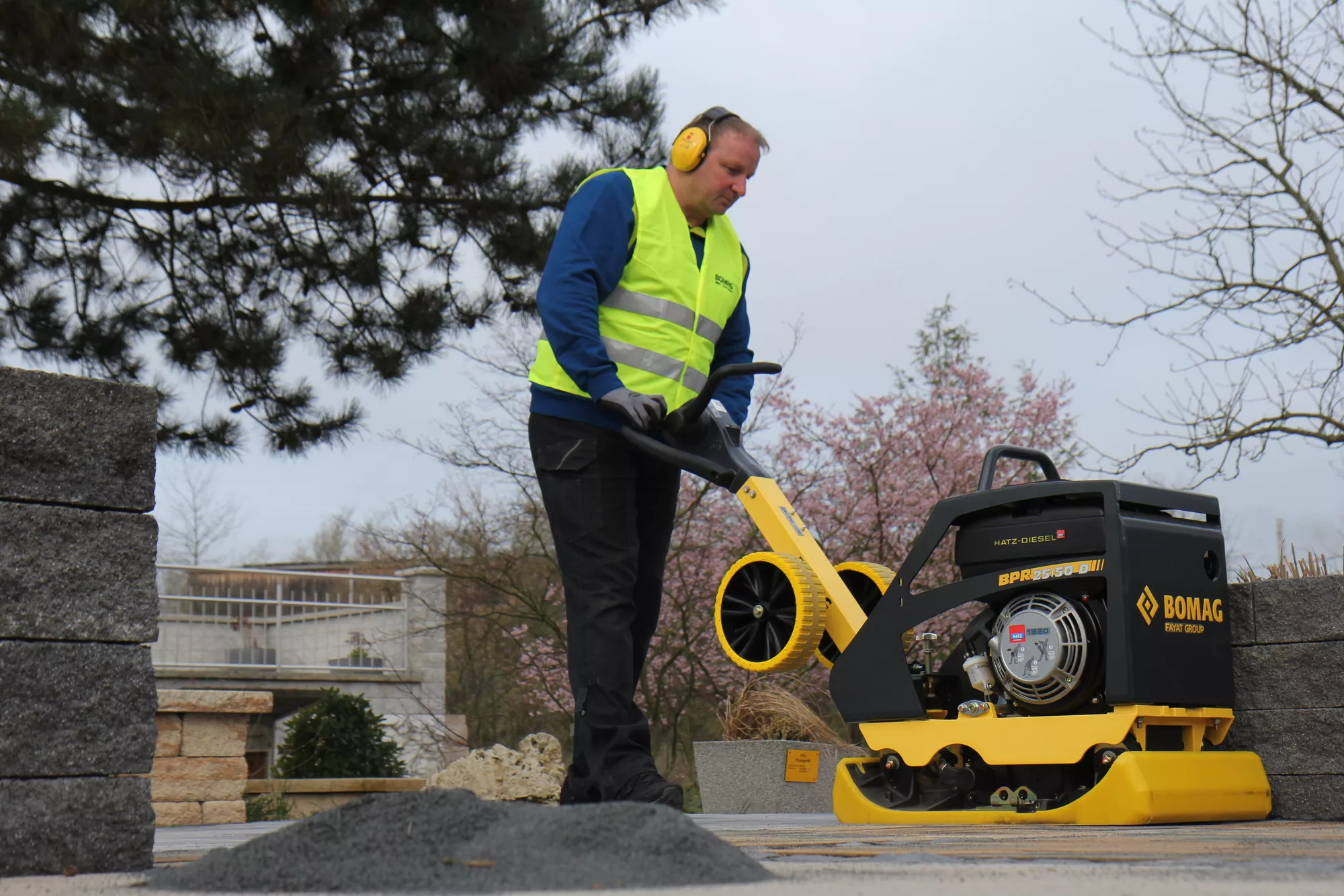 Zagęszczarka rewersyjna Bomag BPR 25/50 D