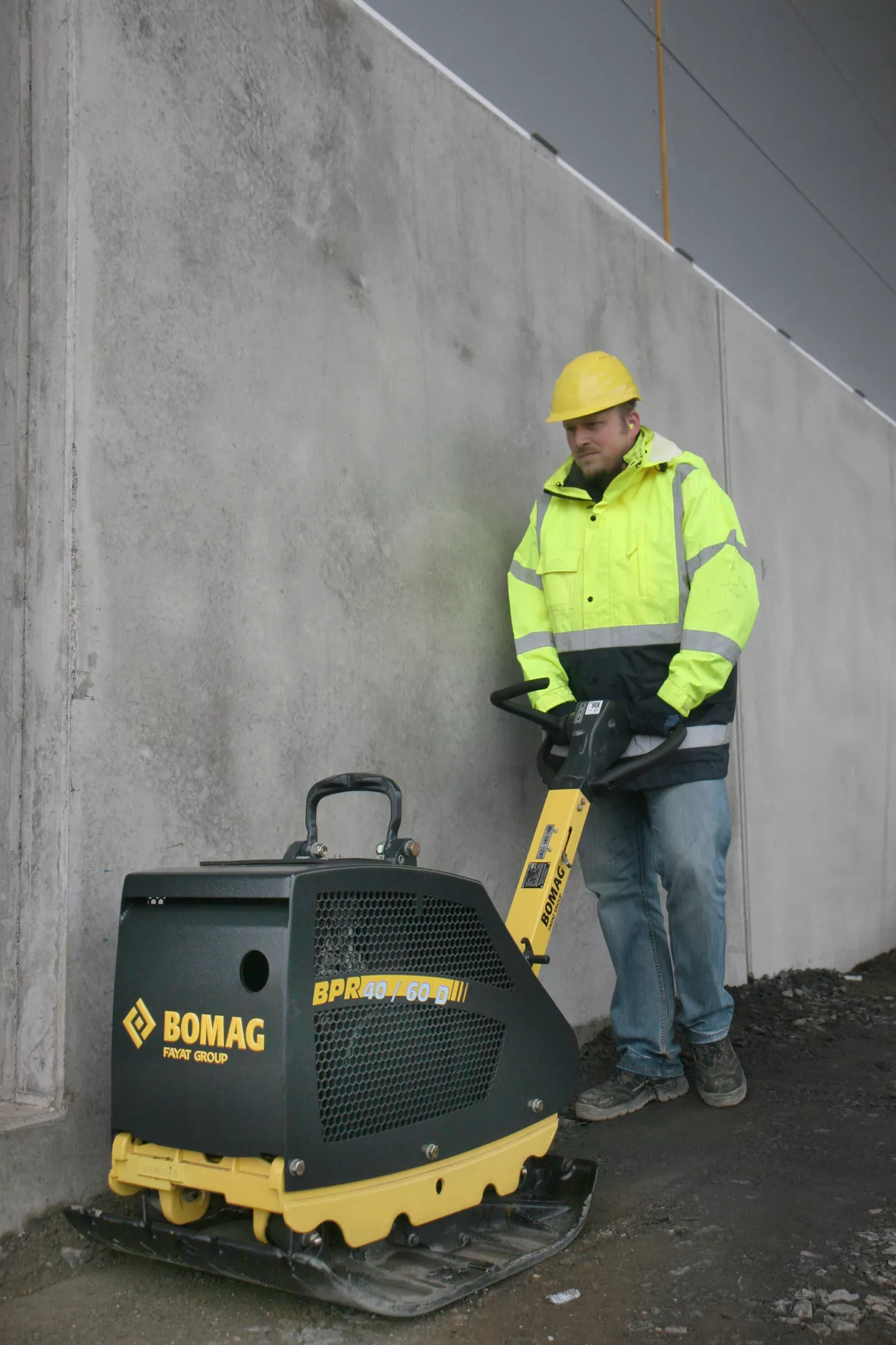 Zagęszczarka rewersyjna Bomag BPR 40/60 D