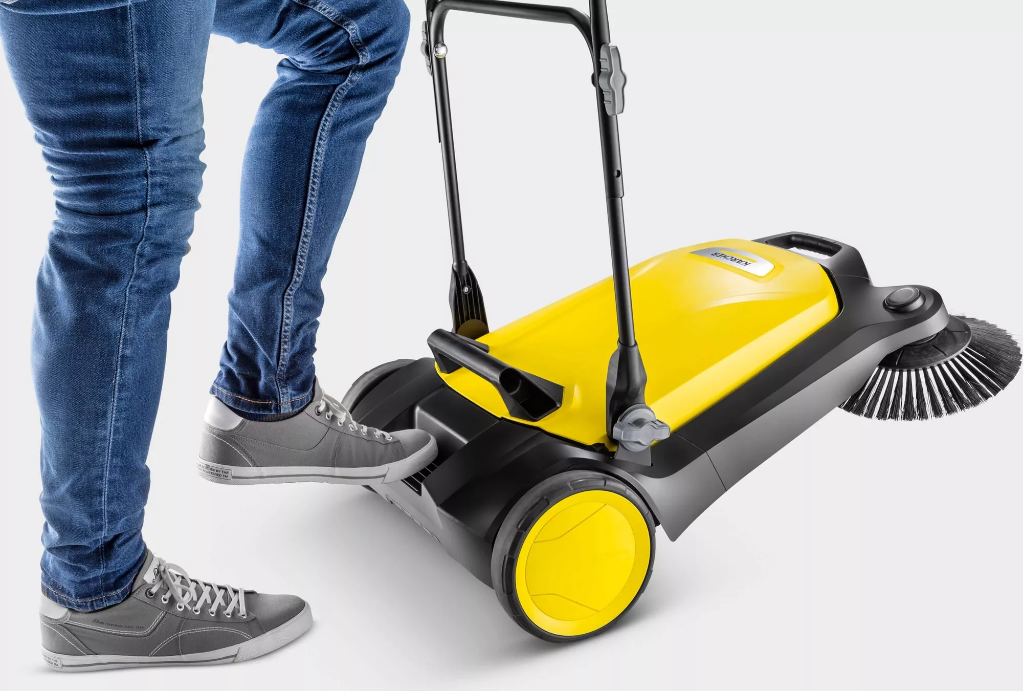 Zamiatarka ręczna Karcher S 4