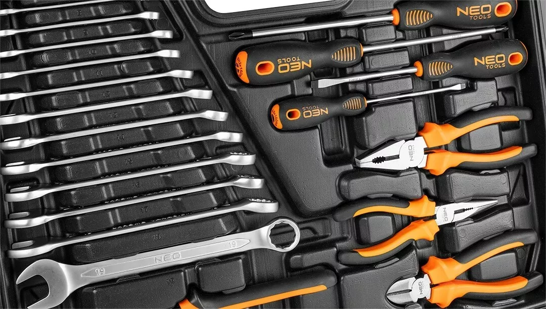 Zestaw narzędzi Neo Tools 10-196 (122 elementy) | 